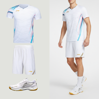 Li-Ning badminton T-shirt til mænd med perfekt pasform. Shop Looket 